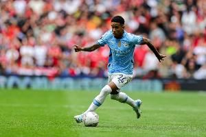 跟队记者：热刺引进萨维尼奥谈判仍处于初期，仍需要10号位球员