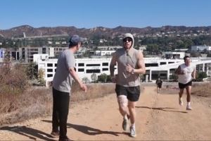 张镇麟美国康复训练动态 接受刘翔昔日对手跑山训练 肉眼可见变壮