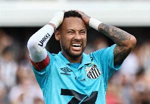 马卡：内马尔落选纯属竞技考量，安帅无意激化矛盾但球员要求解释