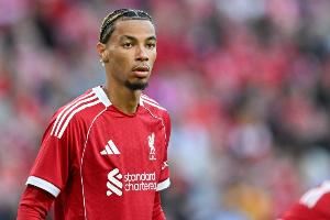 记者：埃基蒂克认为自己只是腿筋抽筋，并无严重问题