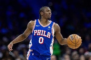 愈发全能！马克西上半场11中4得12分3板4助1断1帽