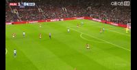 再下一城！卡塞米罗远射被防守球员挡进球门，曼联2-0领先