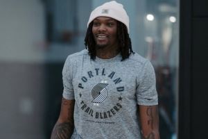 体坛记者：罗威距复出很近了 杨瀚森的轮换时间可能又会受到影响